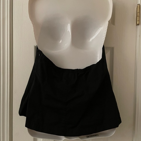Classic collared halter top with button down front. Open back with side zipper - Picture 2 of 3